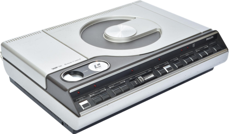 image of a vlp700 laserdisc player